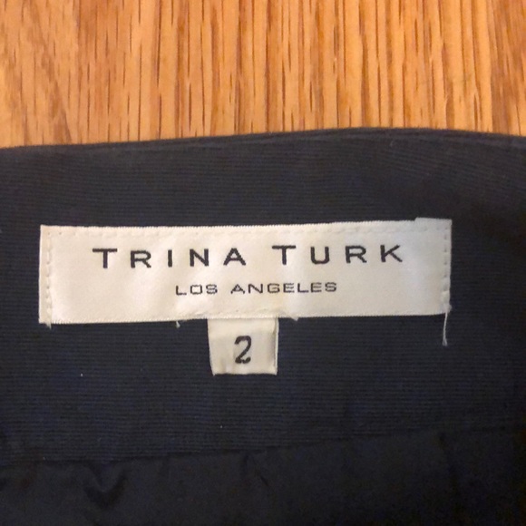 Trina Turk navy floral mini skirt size 2 - Picture 2 of 3